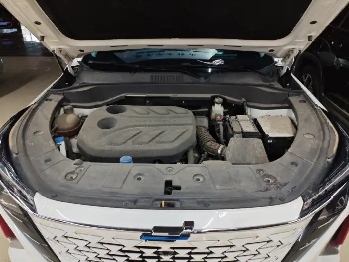 Changan Auchan Z6 2023 Model Blue whale 1.5T DCT Smart Edition Model City Edition – фото 5