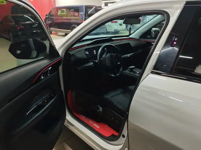 Changan Auchan Z6 2023 Model Blue whale 1.5T DCT Smart Edition Model City Edition – фото 10