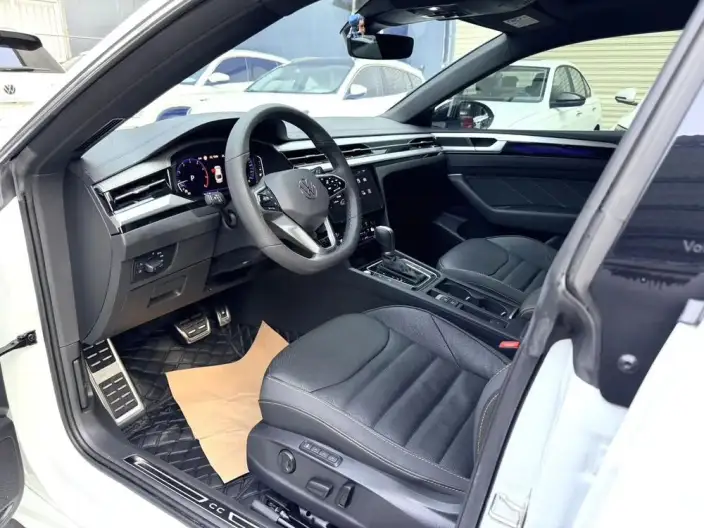 Volkswagen CC 2023 Model 380TSI Eye-catching version – фото 8