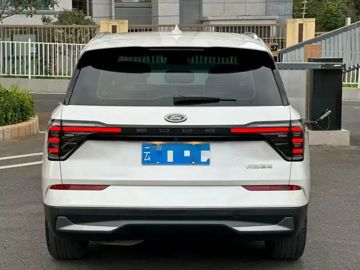 Ford Edge 2023 Model Ford Edge L 2.0T EcoBoost 4WD VII seat Supreme Model – фото 4