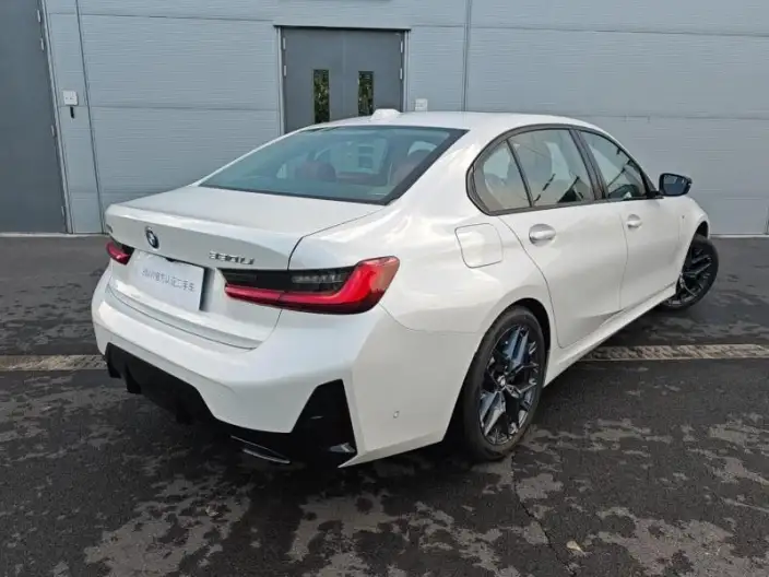 BMW 3 Series 2025 Model 330Li M Sports Night Set – фото 4