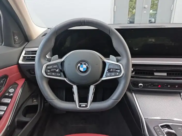BMW 3 Series 2025 Model 330Li M Sports Night Set – фото 8