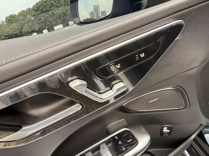 Mercedes-Benz C-Class 2025 Model C 260 L Sports Edition – фото 10