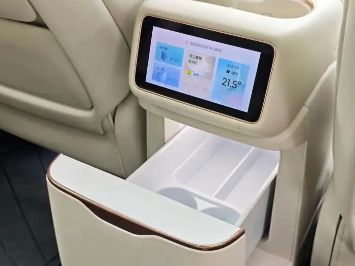 Lynk & Co 900 2025 Model 2.0T Ultra VI seat – фото 8