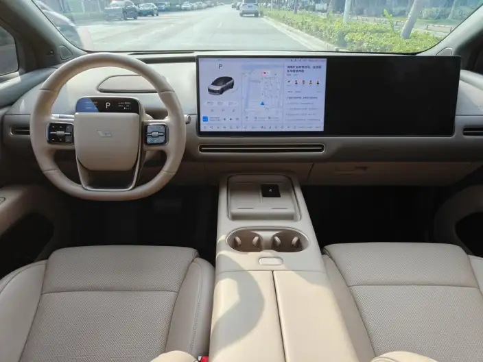 Li Auto i6 2025 Model 2WD Standard Edition – фото 8