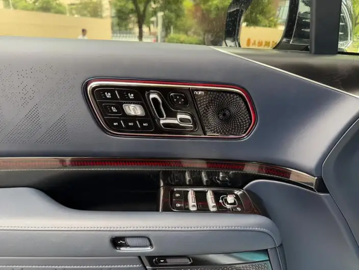 ZEEKR 9X 2025 Model Hyper Edition 70kWh VI seat – фото 10