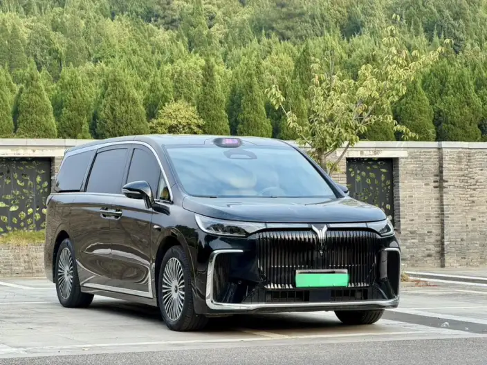 VOYAH Dreamer PHEV 2026 Model Champion Edition – фото 3