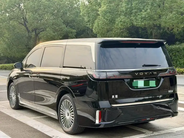 VOYAH Dreamer PHEV 2026 Model Champion Edition – фото 4