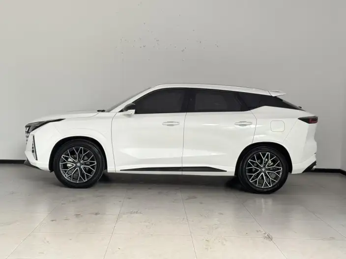 Changan UNI-Z 2025 Model 1.5T DCT Noble Model