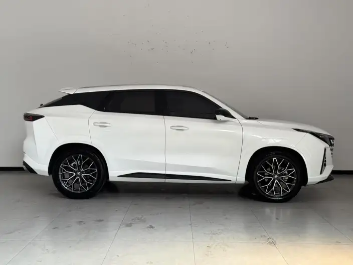 Changan UNI-Z 2025 Model 1.5T DCT Noble Model – фото 8
