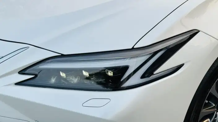 Lexus ES 2025 Model 300h Premium – фото 9