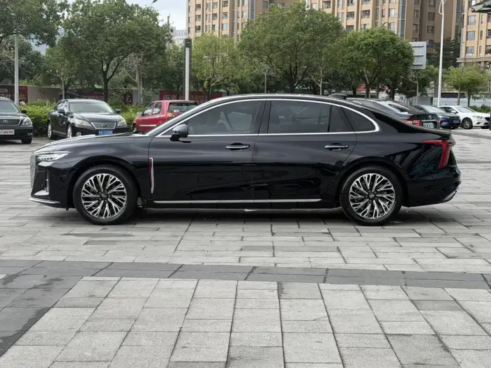 Hongqi H5 2024 Model 2.0T Automatic Flag Enjoy Edition – фото 3
