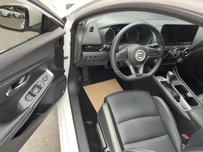 Nissan Sylphy 2023 Model 1.6L CVT Yuexiang Edition – фото 9