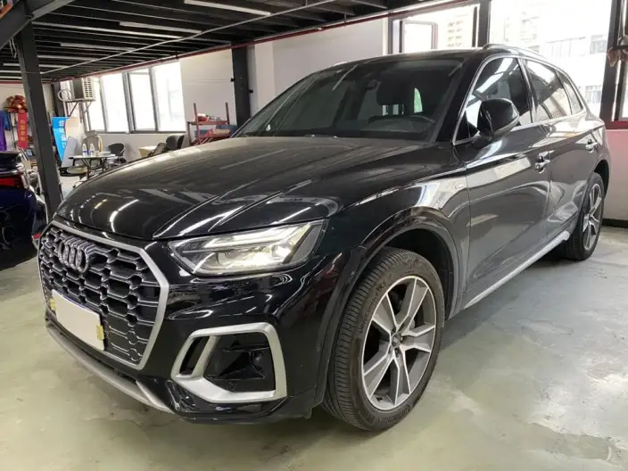 Audi Q5L 2022 Model 40T Luxury Dynamic Model – фото 1