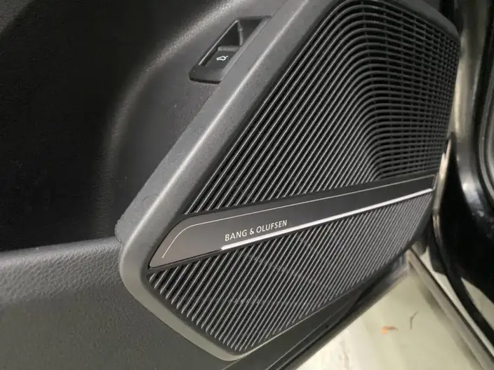 Audi Q5L 2022 Model 40T Luxury Dynamic Model – фото 8