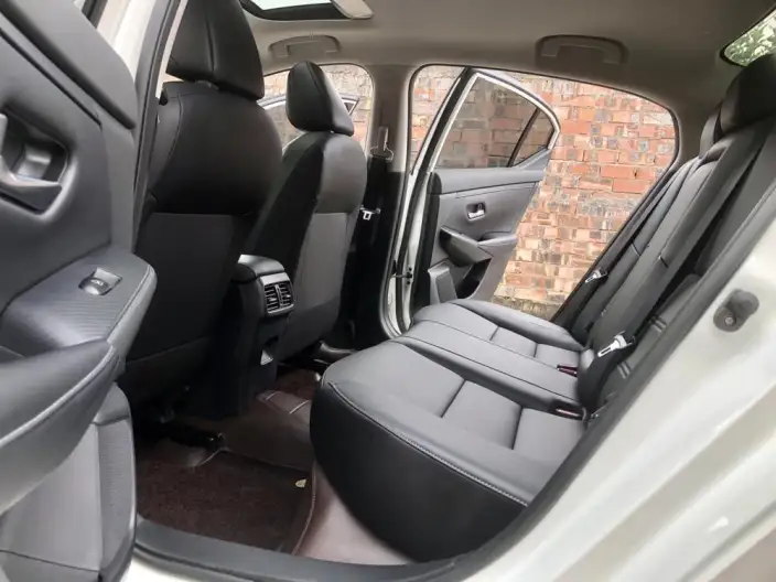Nissan Sylphy 2023 Model 1.6L CVT Yuexiang Edition – фото 9
