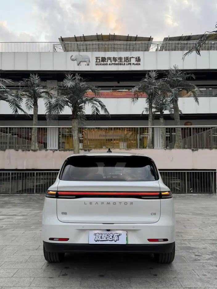 Leapmotor C10 2024 Model EV Edition 530 Smart Edition – фото 4