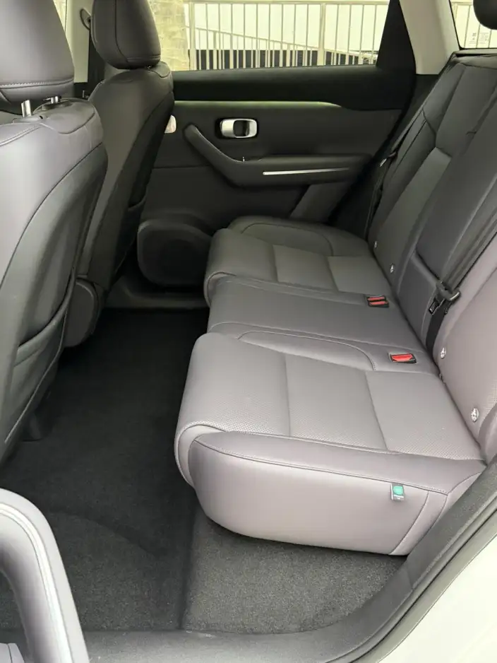 Leapmotor C10 2024 Model EV Edition 530 Smart Edition – фото 6