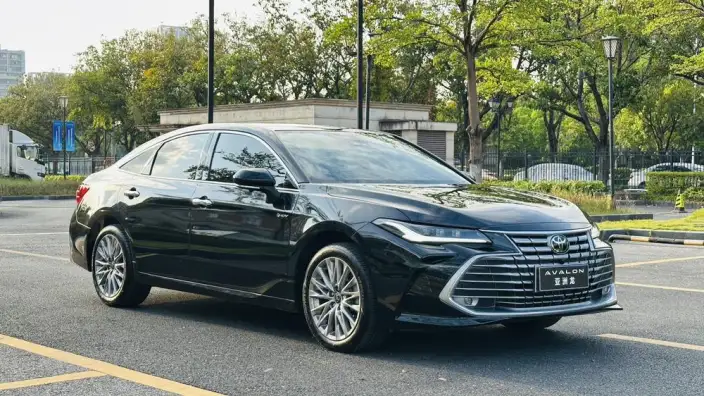 Toyota Avalon 2024 Model Intelligent Hybrid 2.0L E-CVT Deluxe Edition – фото 3