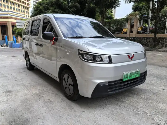 WULING Rongguang EV 2026 Model 310km Passenger car Edition Standard Model