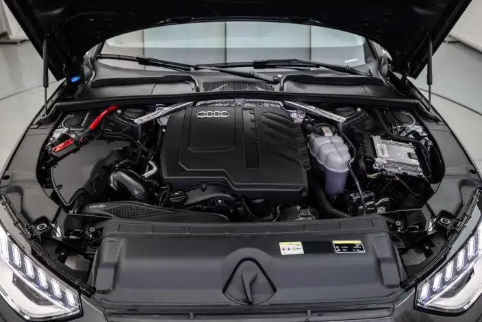 Audi A4 L 2023 Model 40 TFSI Fashion Dynamic Model – фото 6