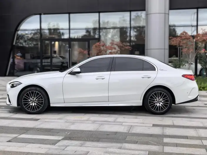 Mercedes-Benz C-Class 2024 Model C 260 L Sports Edition – фото 4