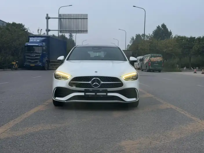 Mercedes-Benz C-Class 2023 Model Facelift C 260 L Sports Edition – фото 2