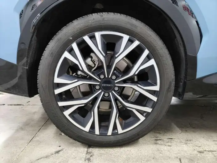 Lynk & Co 08 EM-P 2026 Model 210 4WD Performance Ultra H7 – фото 9