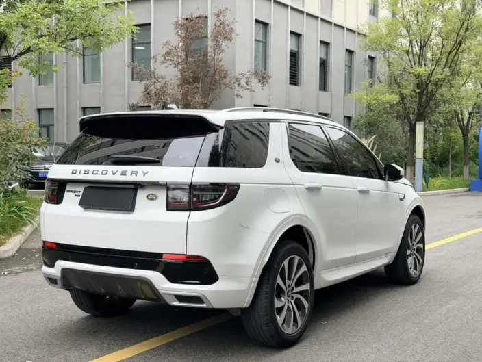 Land Rover Discovery Sport 2023 Model 249PS R-Dynamic S Performance version 5 seat – фото 6