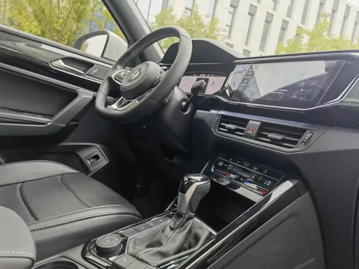 Volkswagen Tayron 2022 Model 380TSI 4WD R-Line Zhilian Edition – фото 7