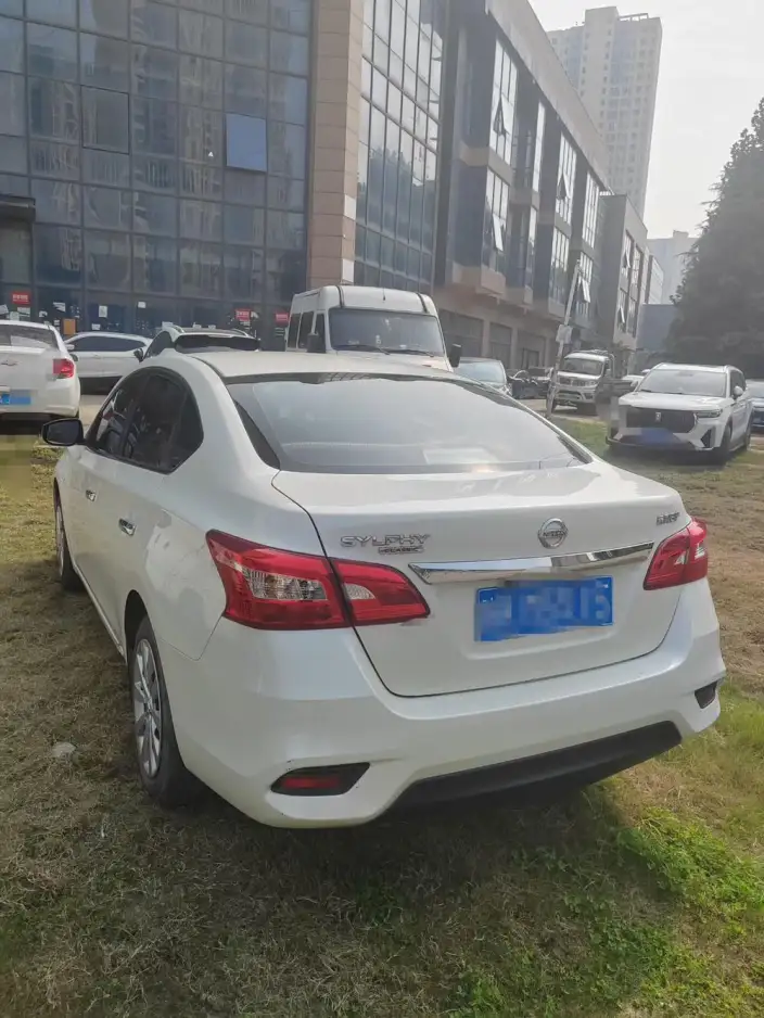 Nissan Sylphy 2022 Model Classic 1.6 XL CVT Deluxe Edition