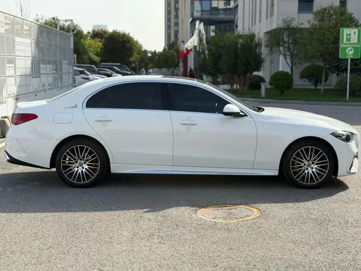 Mercedes-Benz C-Class 2023 Model Facelift C 260 L Sports Edition – фото 8