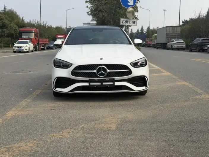 Mercedes-Benz C-Class 2023 Model Facelift II C 260 L Sports Edition – фото 2