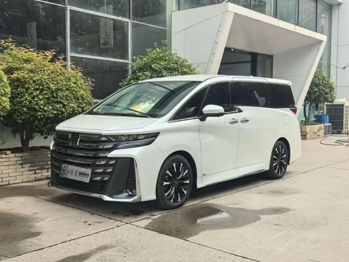 Vellfire 2024 Model 2.5L Automatic 4WD 7 seat Parallel Imported – фото 1