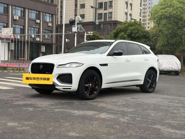 Jaguar F-PACE 2022 Model P250 R-Dynamic BLACK – фото 1