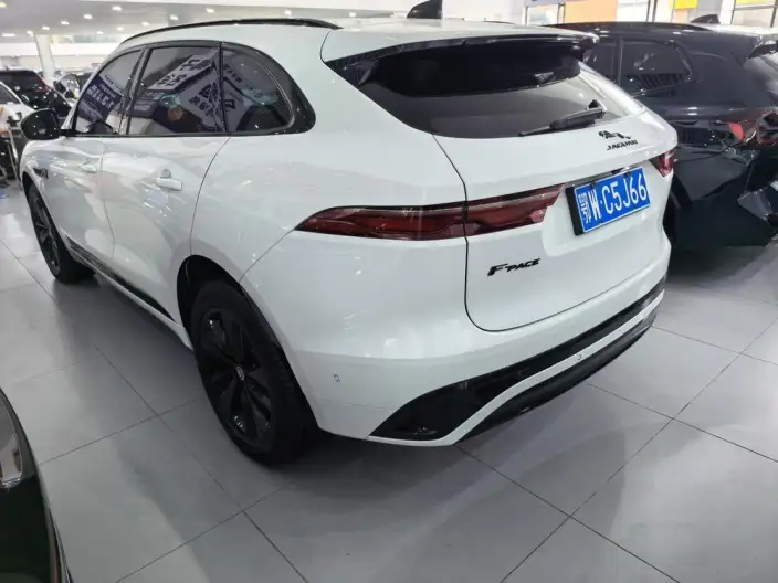 Jaguar F-PACE 2022 Model P250 R-Dynamic BLACK – фото 4