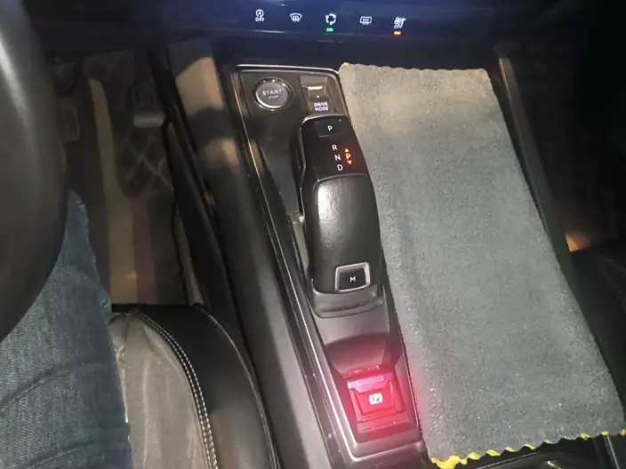 Peugeot 308 L 2022 Model 400THP PureTech Driver-controlled Edition – фото 9