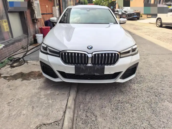 BMW 5 Series 2023 Model 530Li Leading Model M Sports Set – фото 2