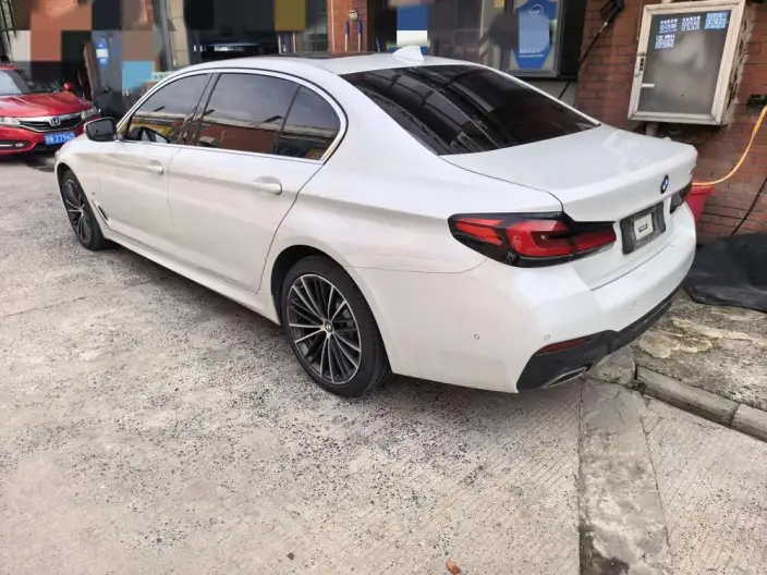 BMW 5 Series 2023 Model 530Li Leading Model M Sports Set – фото 3