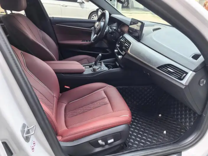 BMW 5 Series 2023 Model 530Li Leading Model M Sports Set – фото 5