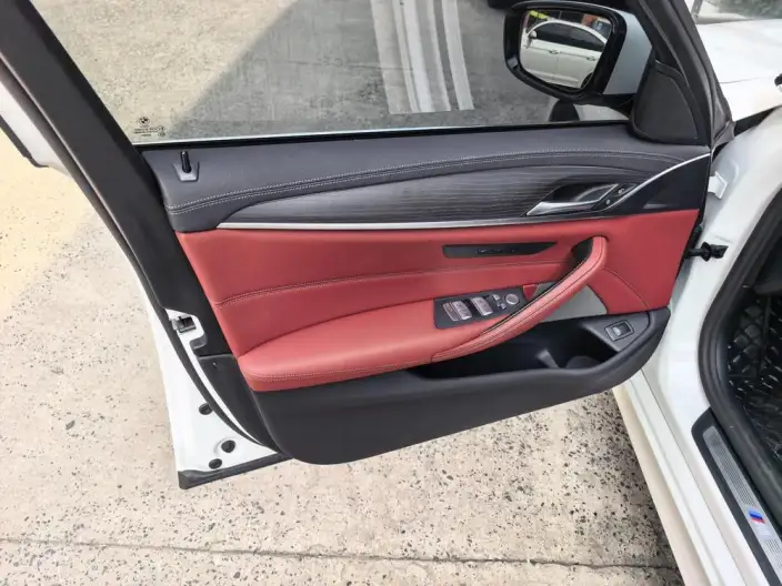 BMW 5 Series 2023 Model 530Li Leading Model M Sports Set – фото 8