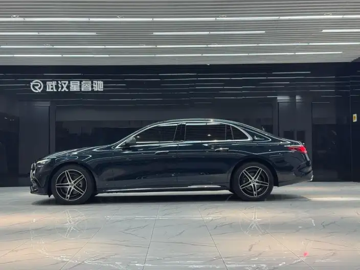 Mercedes-Benz E-Class 2024 Model E 260 L Sports sedan – фото 3