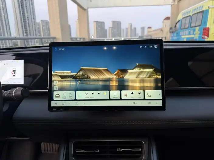 QinL DM 2025 Model Smart Driving Edition DM-i 80KM Leading Model – фото 8