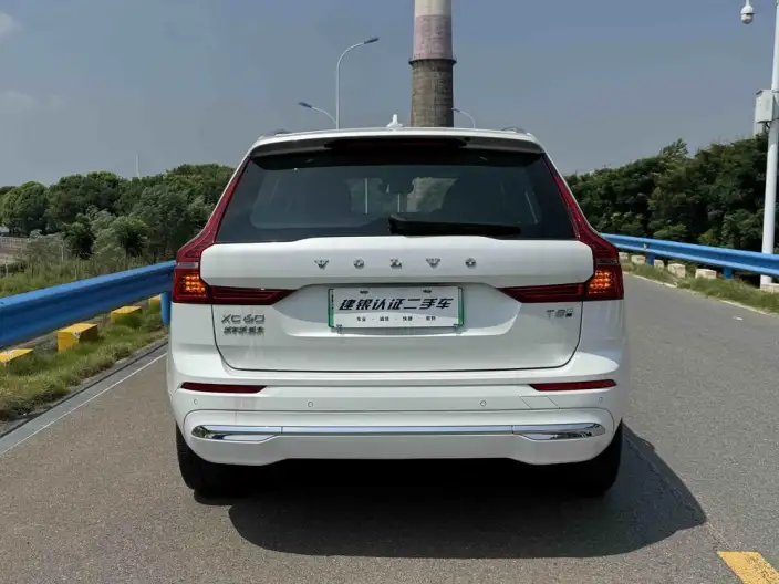 Volvo XC60 PHEV 2024 Model T8 4WD Long Battery Life Pro Smart Elegance Deluxe Edition – фото 6