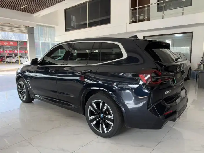 BMW iX3 2023 Model Leading Model – фото 4