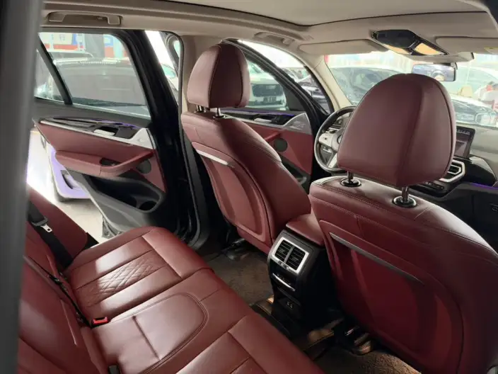 BMW iX3 2023 Model Leading Model – фото 9