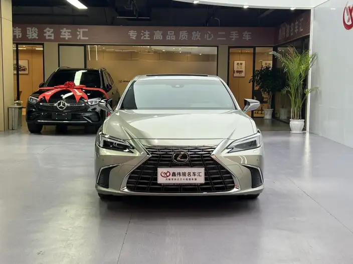 Lexus ES 2025 Model 300h Premium – фото 2