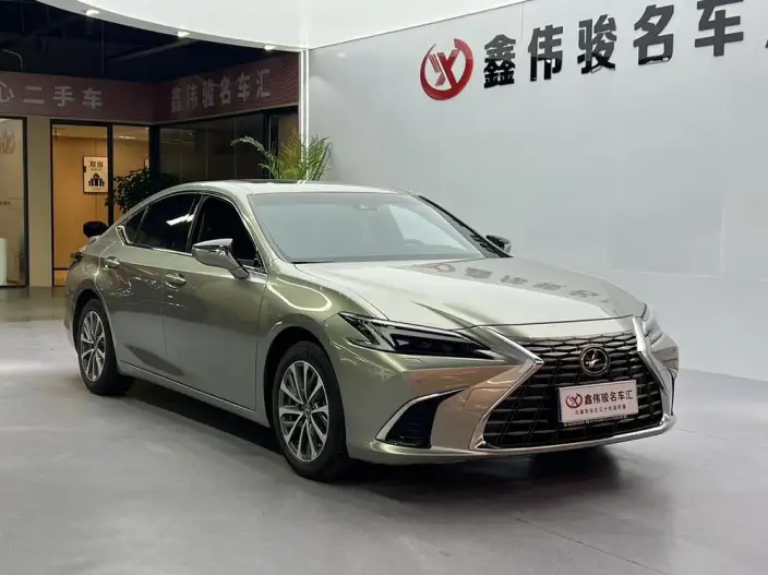 Lexus ES 2025 Model 300h Premium – фото 3