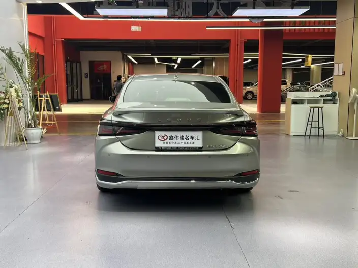 Lexus ES 2025 Model 300h Premium – фото 5