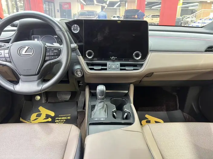 Lexus ES 2025 Model 300h Premium – фото 7